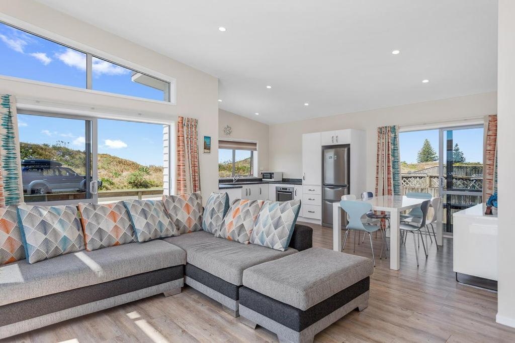 Beach Retreat - Ohope Holiday Home Exterior photo
