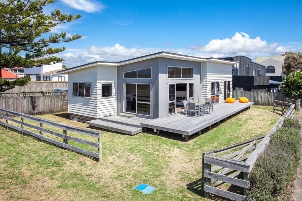 Beach Retreat - Ohope Holiday Home Exterior photo